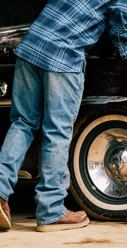 Rebar M4 Relaxed DuraStretch Basic Boot Cut Jean Lifestyle 02